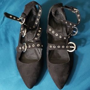 Forever 21 Size 10 strappy sandals